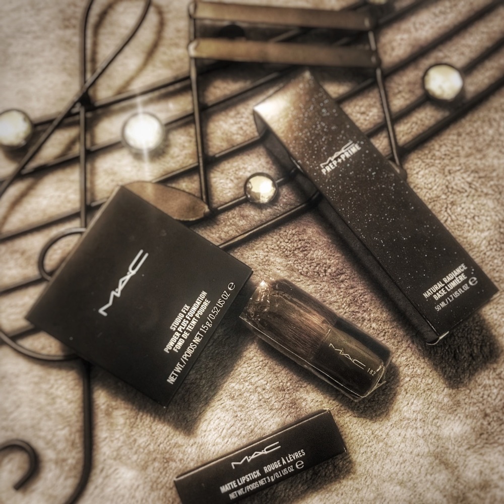 ✨NEW MAC 182 BUFFER BRUSH 🖤